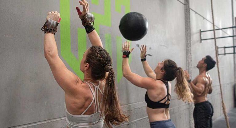 wall ball crossfit